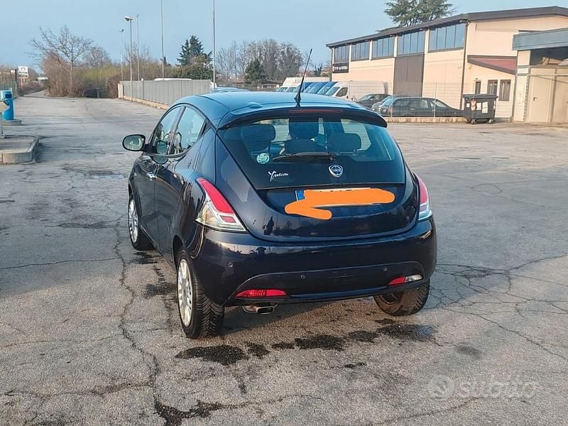 Usata Lancia Ypsilon Silver 95 CV (69 kW) 2017 Blu Utilitaria