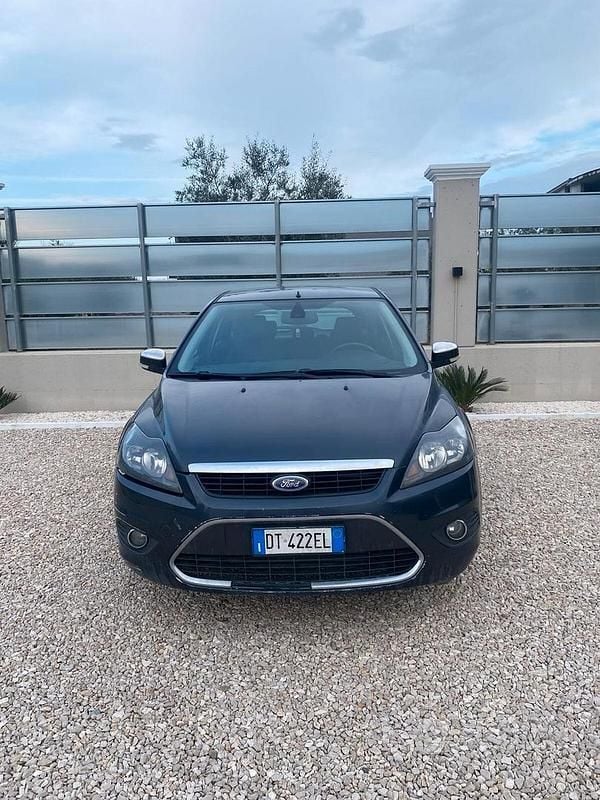 Usata Ford Focus 110 CV (80 kW) 2009 Blu Berlina