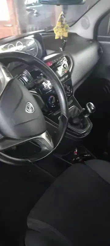 Usata Lancia Ypsilon Silver 80 CV (58 kW) 2014 Utilitaria