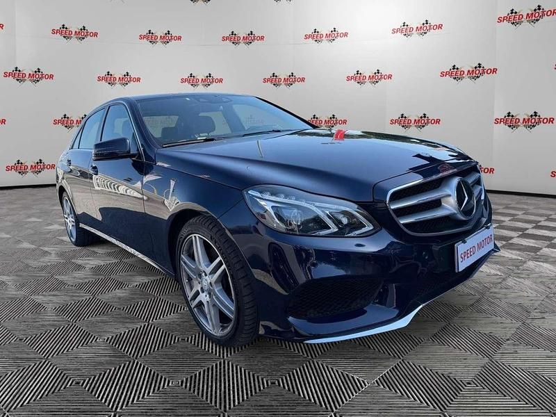 Usata Mercedes E350 Premium 306 CV (225 kW) 2013 Blu/azzurro Berlina