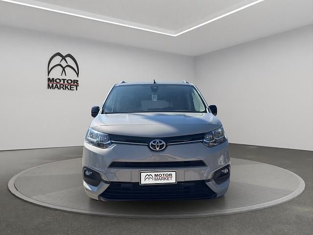 Usata Toyota Proace Verso City 100 kW (136 CV) 2023 Grigio / gray Station wagon
