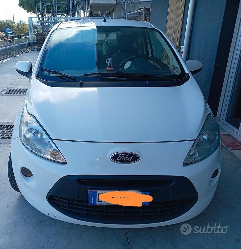 Usata 2015 Ford Ka Tre volumi | 3400 € - Immagine 1/4