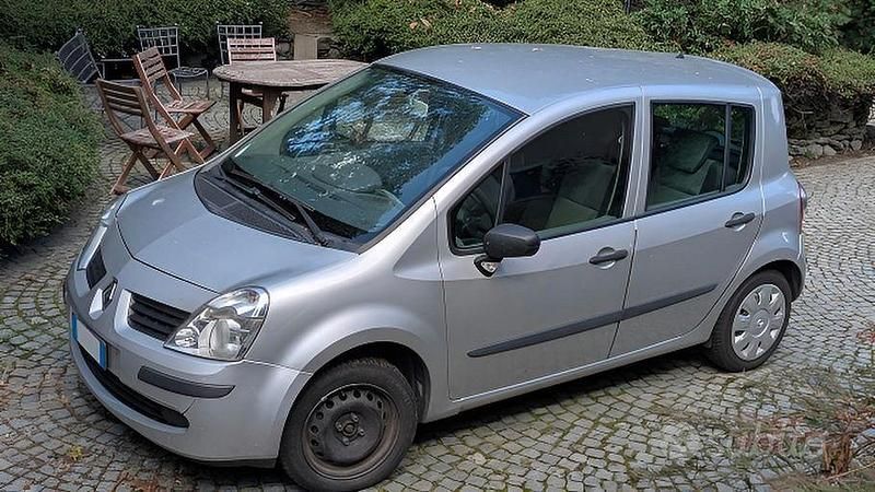 Usata Renault Modus 75 CV (55 kW) 2007 Grigio Monovolume