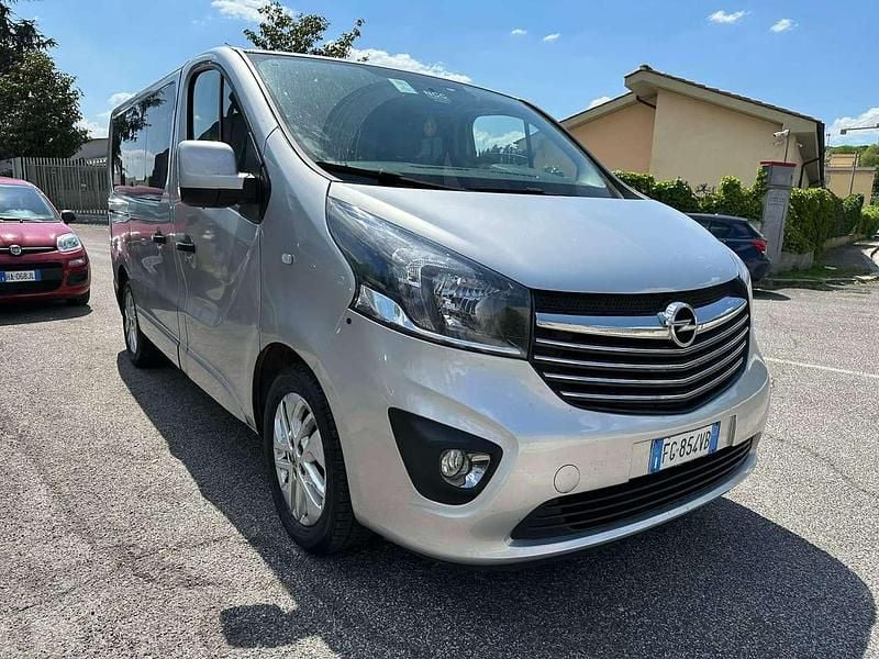 Usata Opel Vivaro S 125 CV (91 kW) 2017 Argento Monovolume