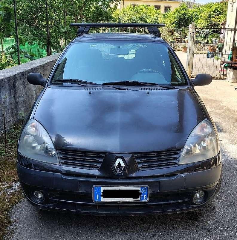 Usata Renault Clio II Authentique 58 CV (42 kW) 2004 Nero Berlina