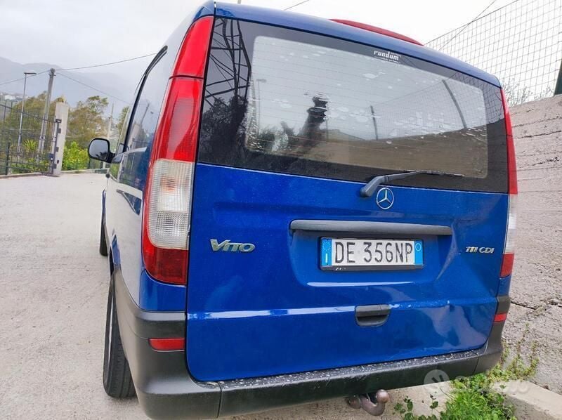 Usata Mercedes Vito 109 CV (80 kW) 2004 Blu/azzurro Furgone