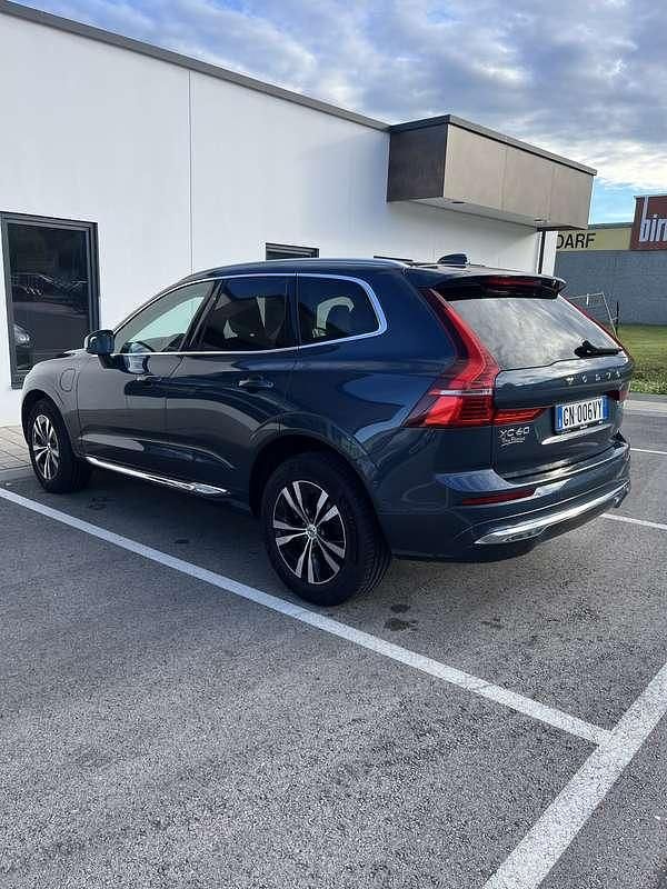Usata Volvo XC60 253 CV (186 kW) 2023 Blu/azzurro SUV
