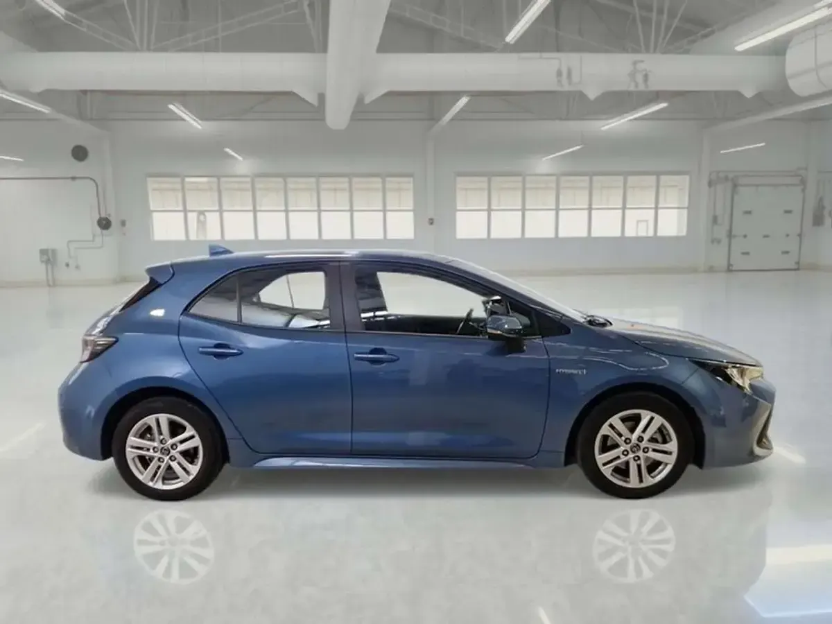 Usata Toyota Corolla Business Edition 98 CV (72 kW) 2020 Blu Berlina