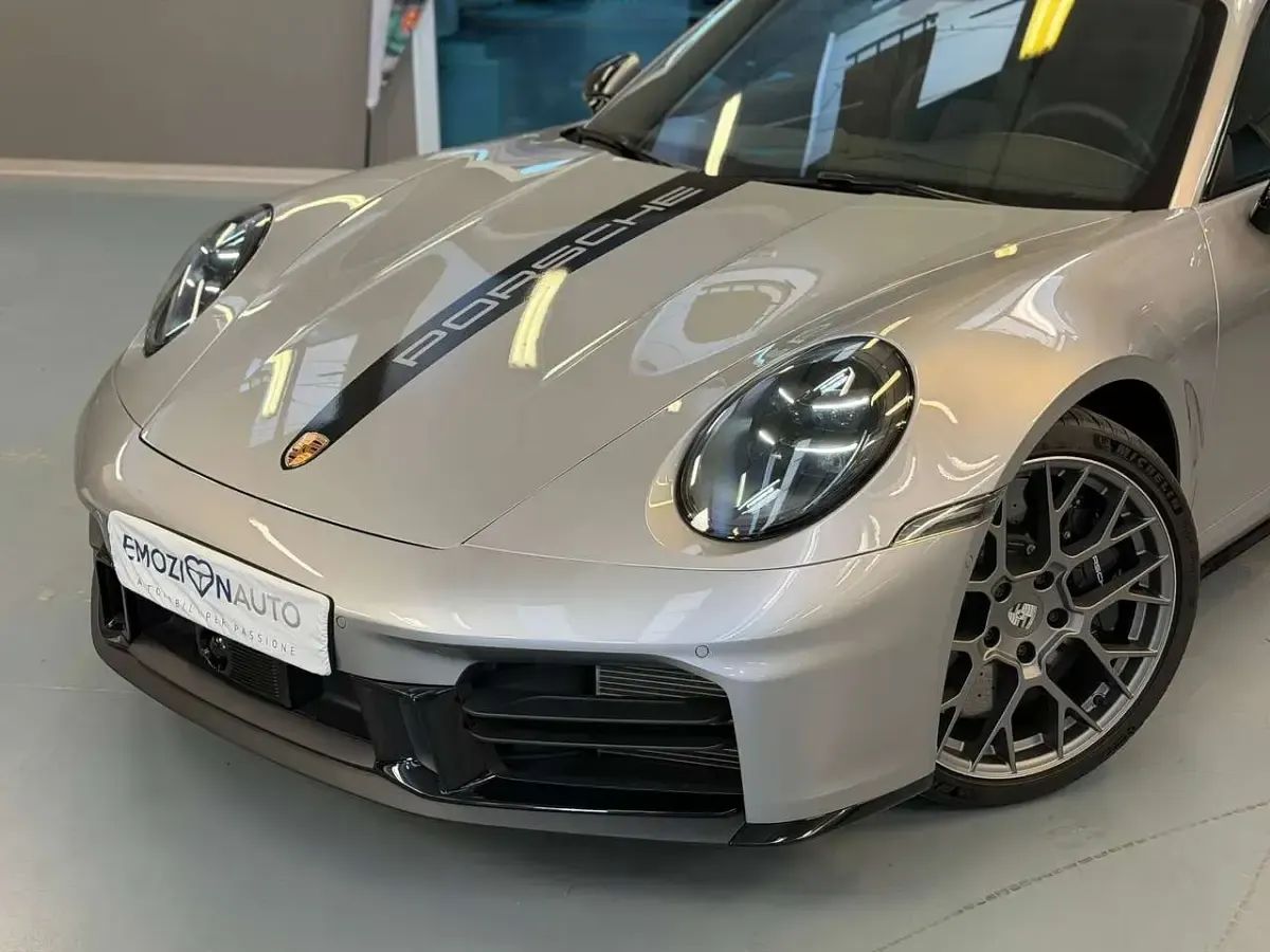 Nuova Porsche 911 Carrera S 480 CV (353 kW) 2025 Argento gt Coupé