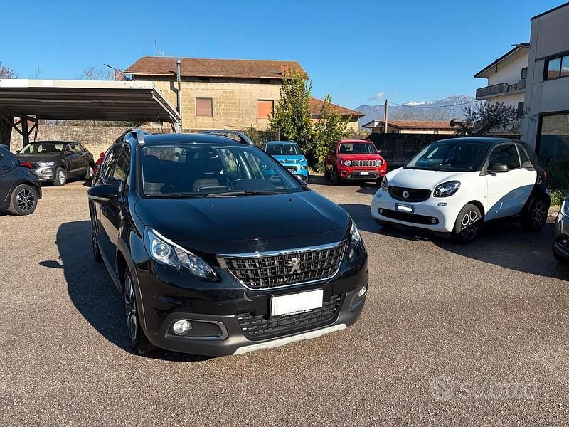 Usata Peugeot 2008 Allure 120 CV (88 kW) 2019 Nero SUV
