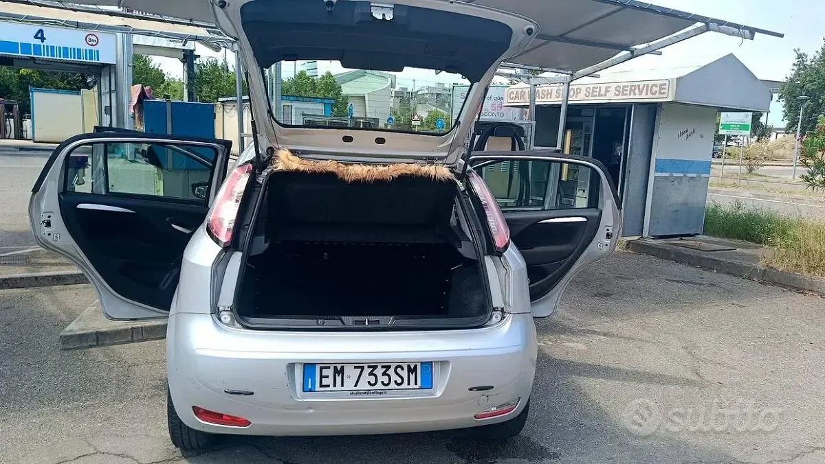 Usata Fiat Punto Evo 77 CV (56 kW) 2012 Grigio Utilitaria