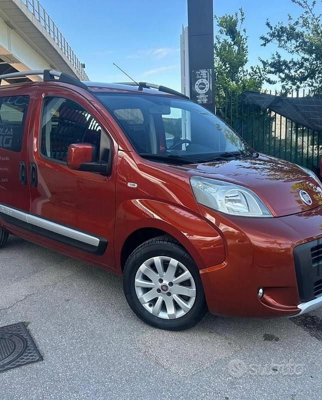 Usata Fiat Qubo Trekking 95 CV (69 kW) 2012 Arancione Monovolume