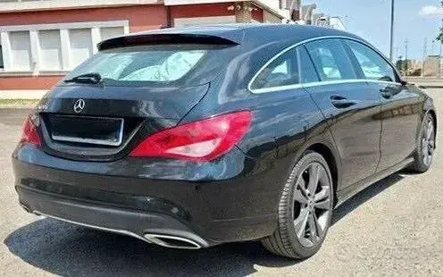 Usata Mercedes CLA180 109 CV (80 kW) 2018 Nero Coupé