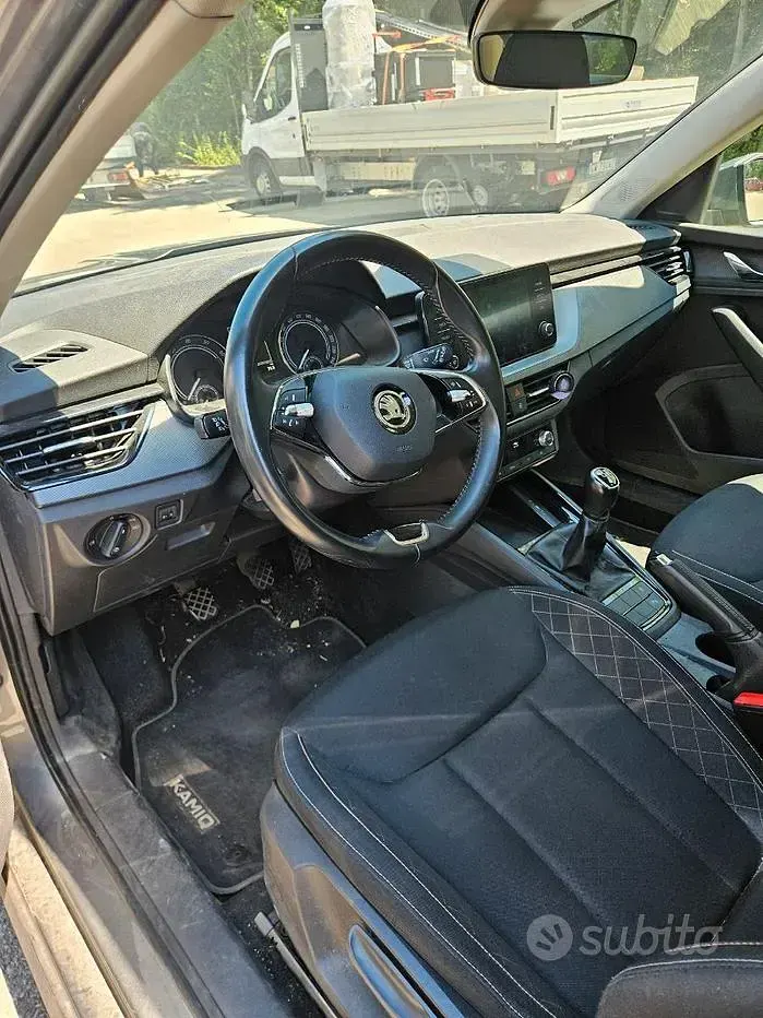 Usata Skoda Kamiq 90 CV (66 kW) 2022 Bluazzurro SUV