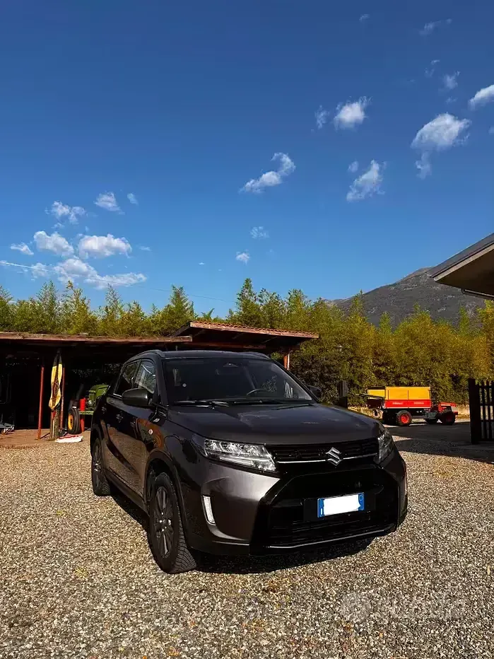 Usata Suzuki Vitara Cool 110 CV (80 kW) 2025 Grigio SUV