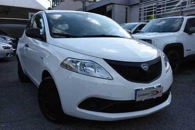 Usata Lancia Ypsilon S 69 CV (50 kW) 2021 Bianco Utilitaria