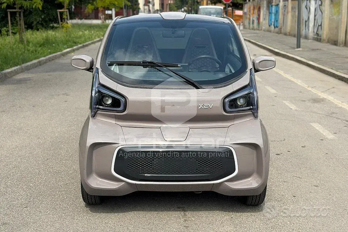 Usata XEV Yoyo 7 kW (10 CV) 2023 Marrone Utilitaria