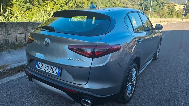 Usata Alfa Romeo Stelvio 160 CV (117 kW) 2020 Grigio SUV