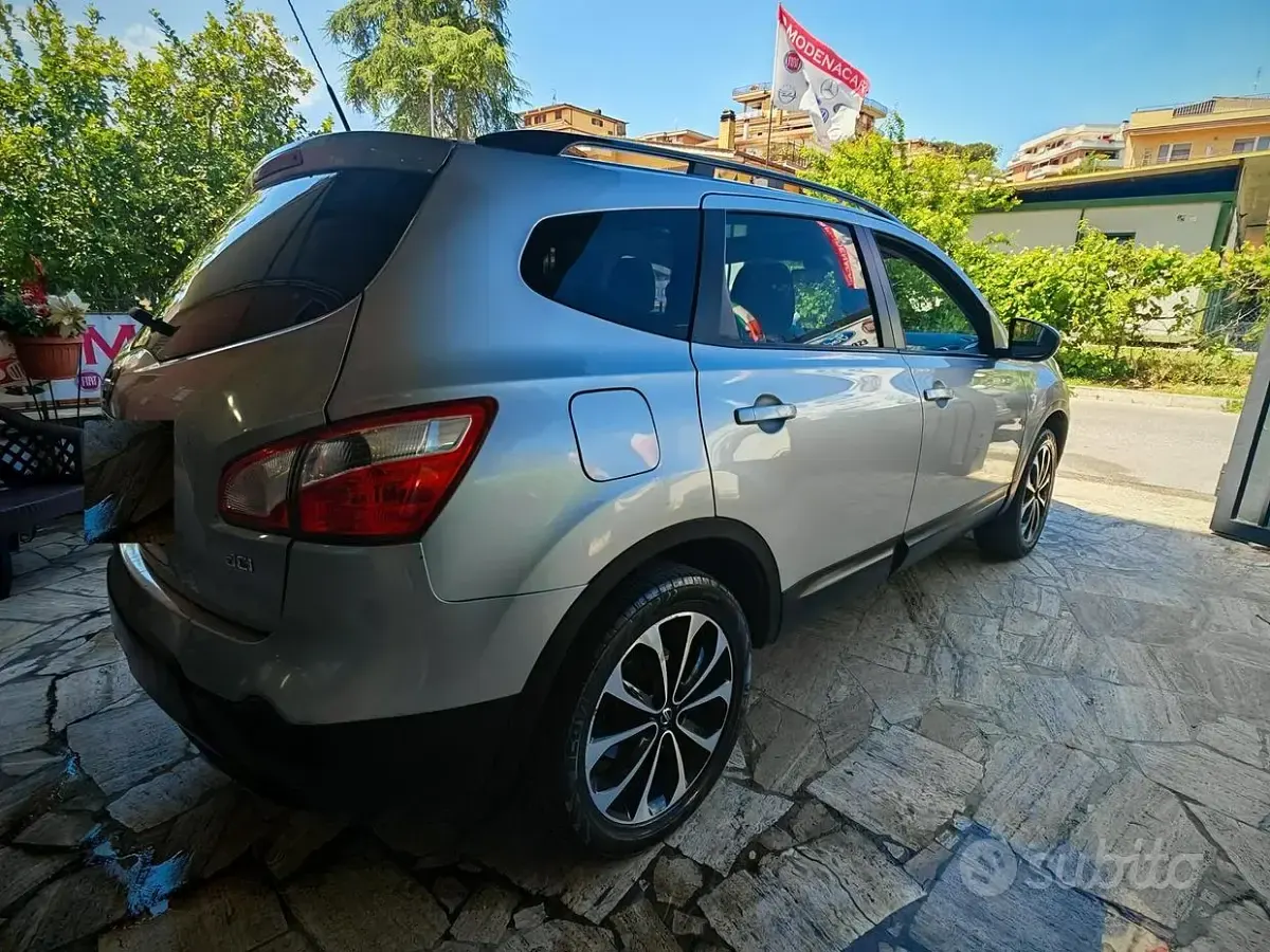 Usata Nissan Qashqai Tekna 131 CV (96 kW) 2013 Grigio SUV