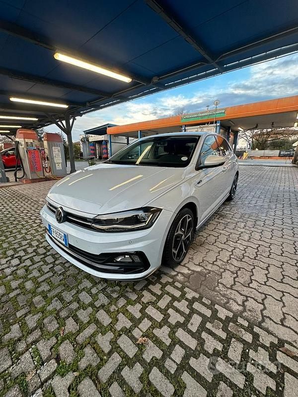 Usata VW Polo R-line 95 CV (69 kW) 2018 Bianco Utilitaria