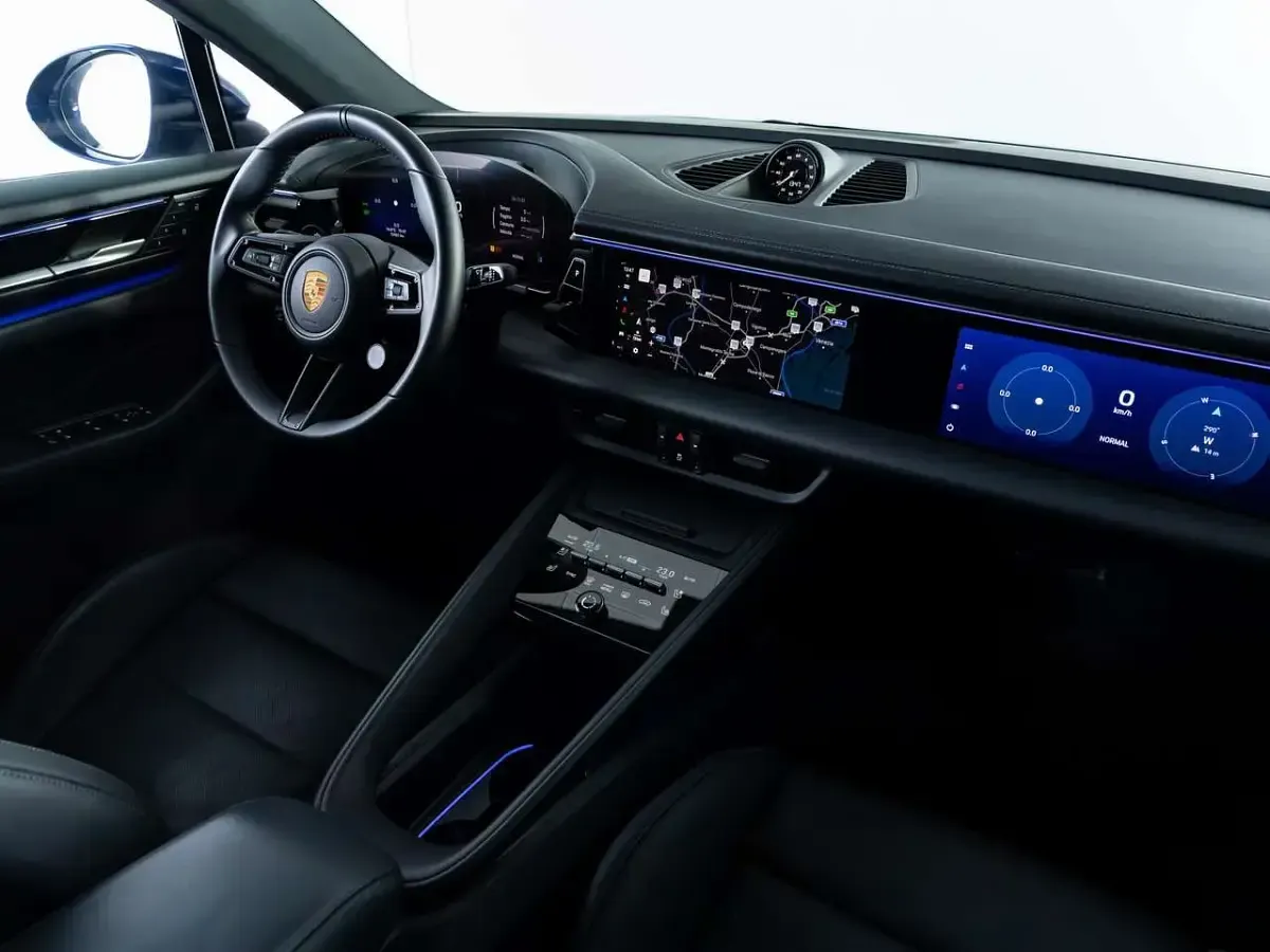 Usata Porsche Macan 144 kW (197 CV) 2025 Blu genziana metallizzato SUV