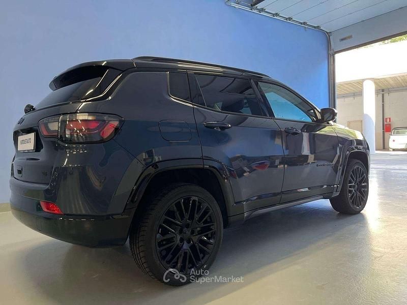Usata Jeep Compass 241 CV (177 kW) 2023 Blu/azzurro SUV