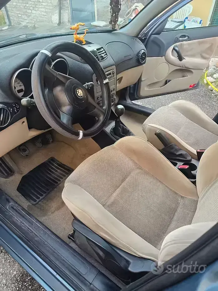 Occasion Alfa Romeo 147 116 PK (85 kW) 2004 Grijs Hatchback