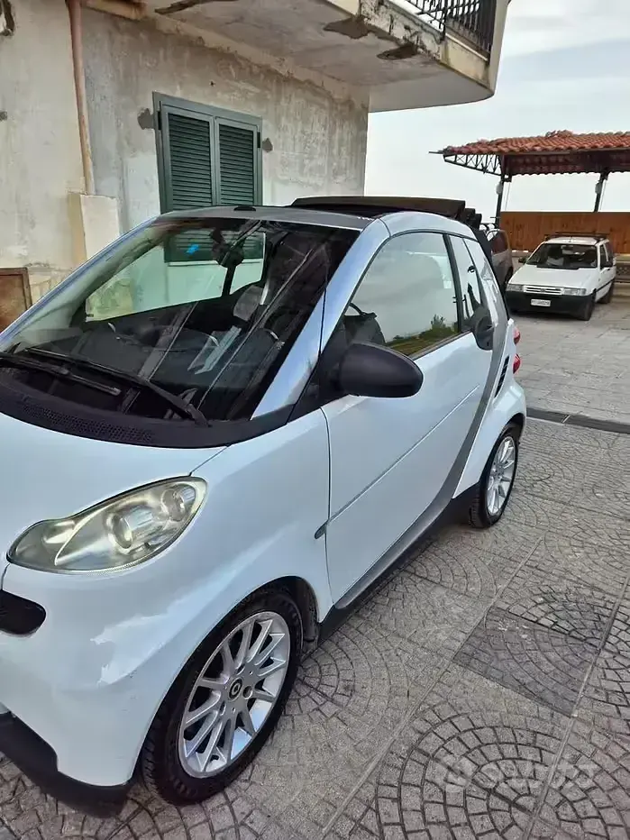 Usata Smart ForTwo Cabrio 54 CV (39 kW) 2010 Bianco Cabrio
