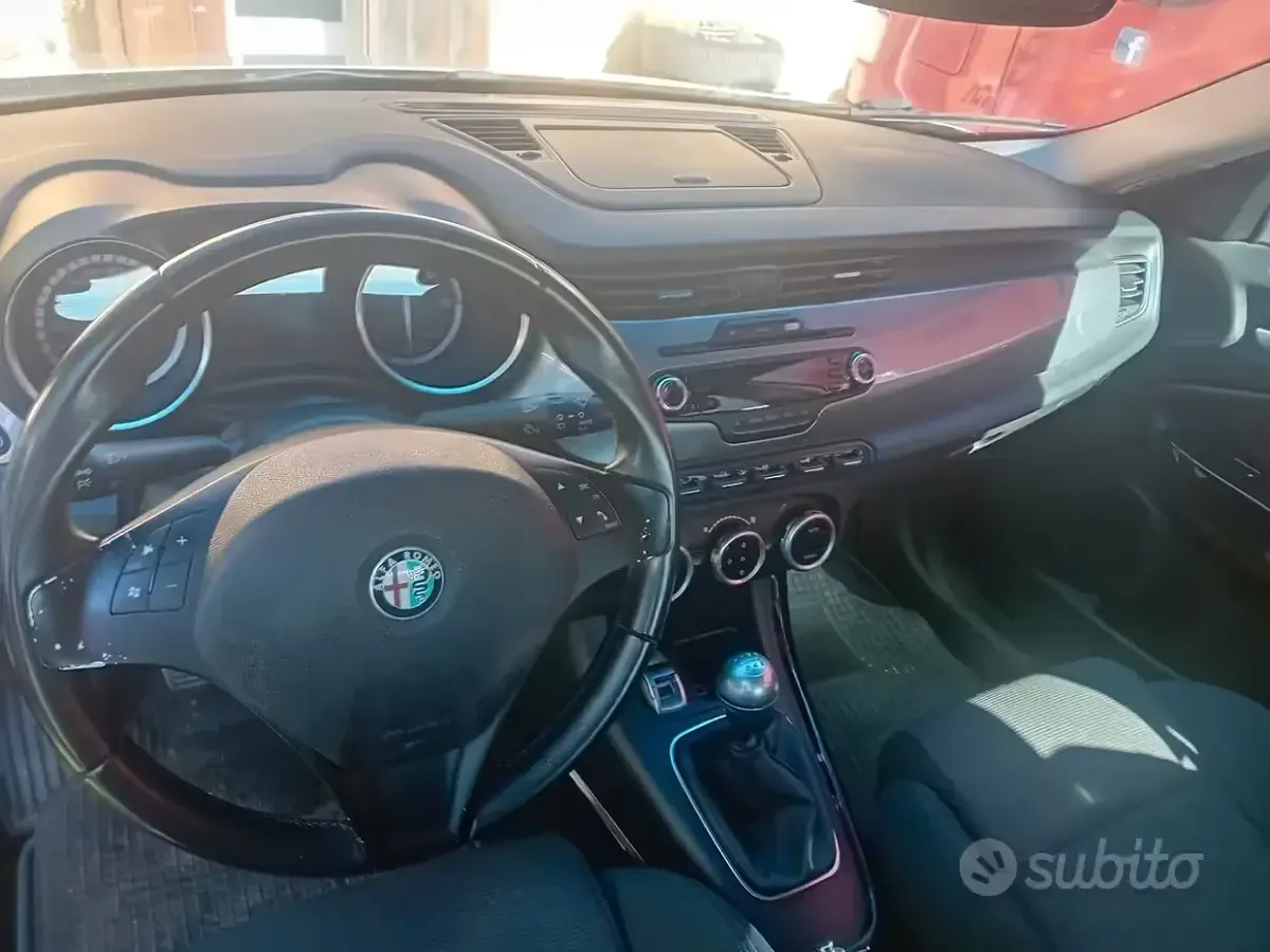 Usata Alfa Romeo Giulietta Progression 170 CV (125 kW) 2011 Grigio Utilitaria