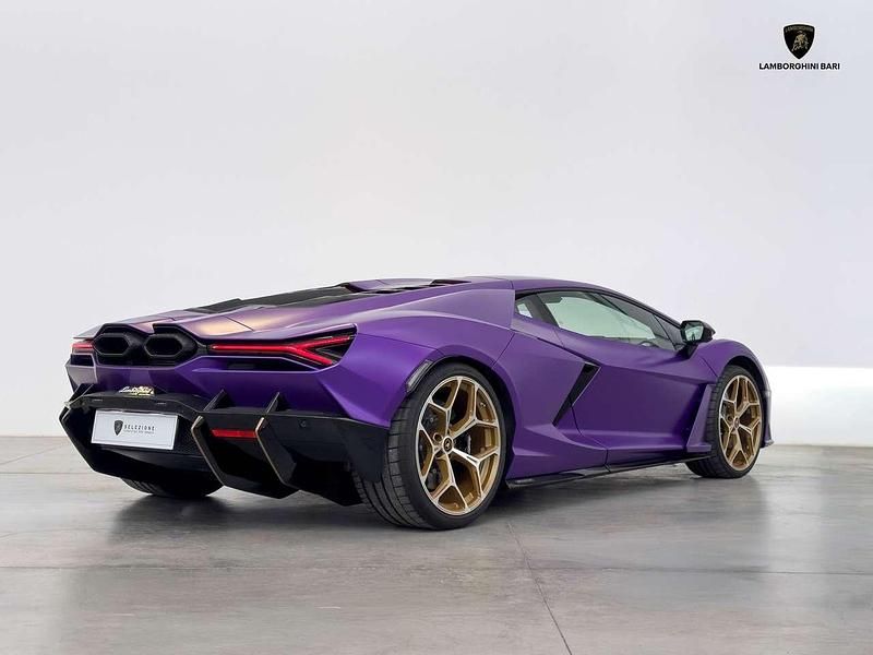 Usata Lamborghini Revuelto 825 CV (606 kW) 2024 Viola nebula Coupé