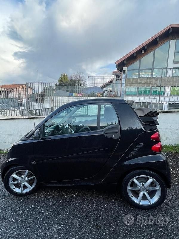 Usata Smart ForTwo Cabrio Pulse 71 CV (52 kW) 2011 Nero Cabrio