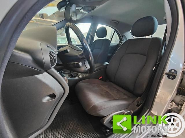 Usata Mercedes C220 Avantgarde 143 CV (105 kW) 2000 Argento Berlina
