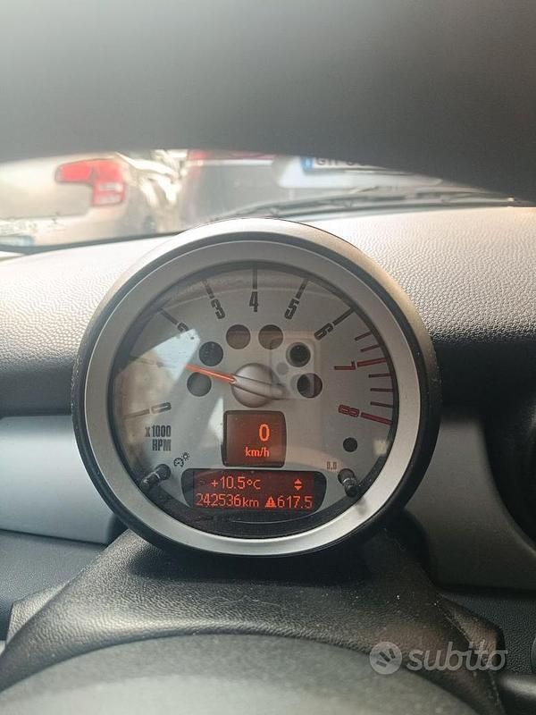 Usata Mini ONE 75 CV (55 kW) 2009 Grigio Utilitaria