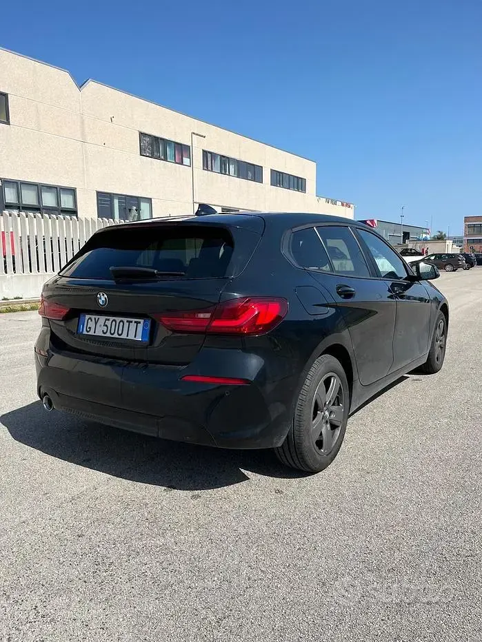 Usata BMW 116 Advantage 116 CV (85 kW) 2021 Nero Utilitaria