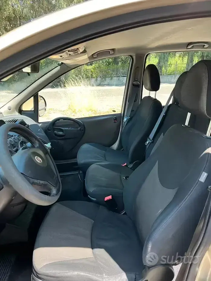 Usata Fiat Multipla 120 CV (88 kW) 2008 Giallo Monovolume