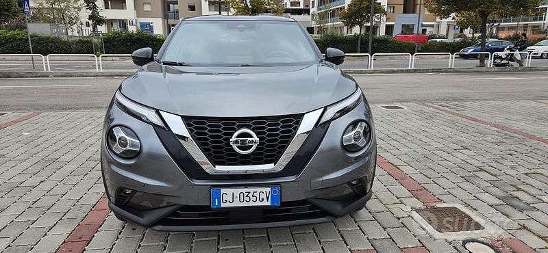 Usata Nissan Juke N-Connecta 114 CV (83 kW) 2022 Grigio SUV