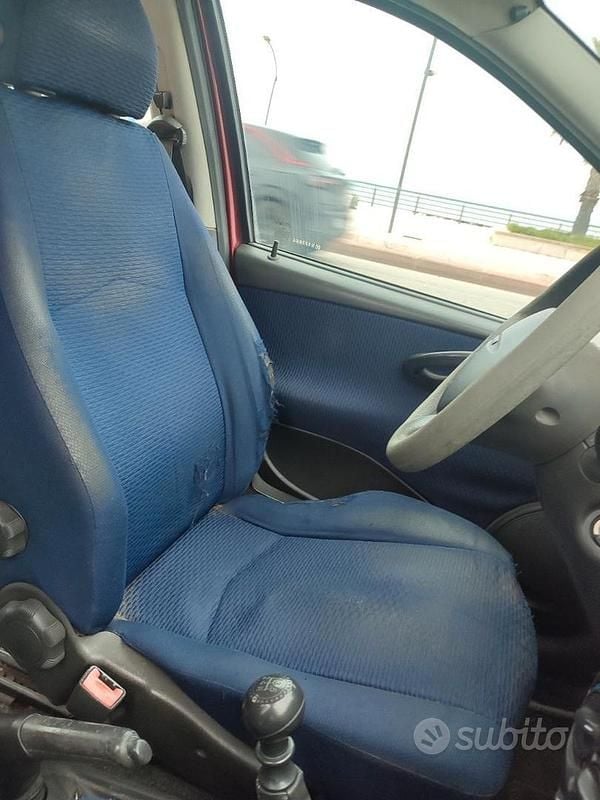 Usata Fiat Punto 60 CV (44 kW) 2002 Rosso Berlina