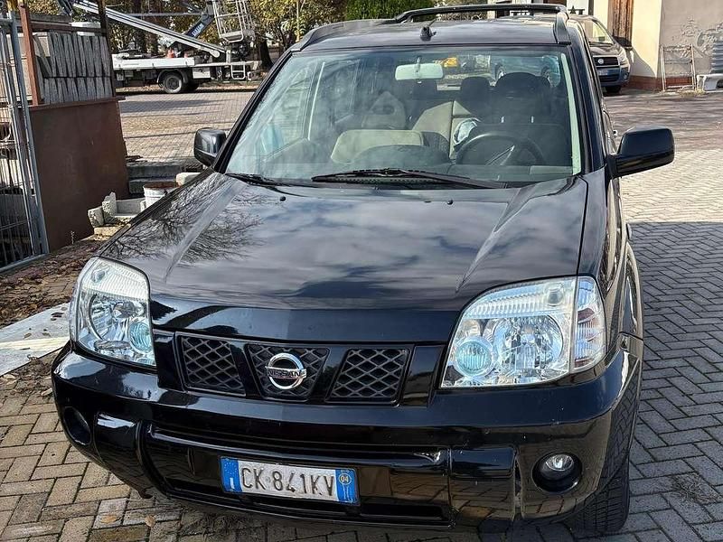 Usata Nissan X-Trail 136 CV (100 kW) 2004 Nero SUV