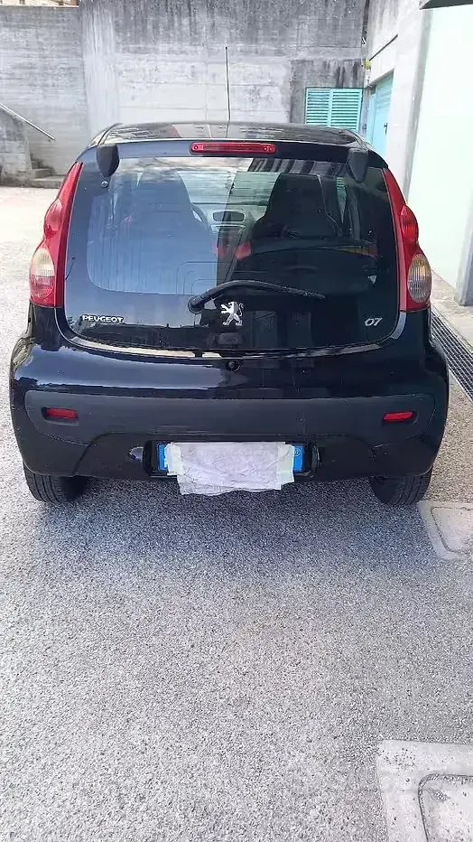Usata Peugeot 107 68 CV (50 kW) 2007 Nero Utilitaria
