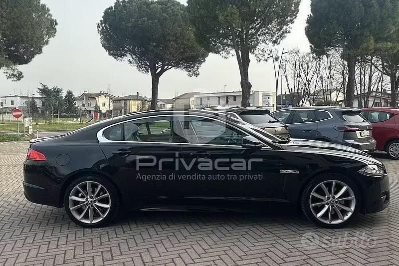 Usata Jaguar XF 190 CV (139 kW) 2012 Nero Berlina