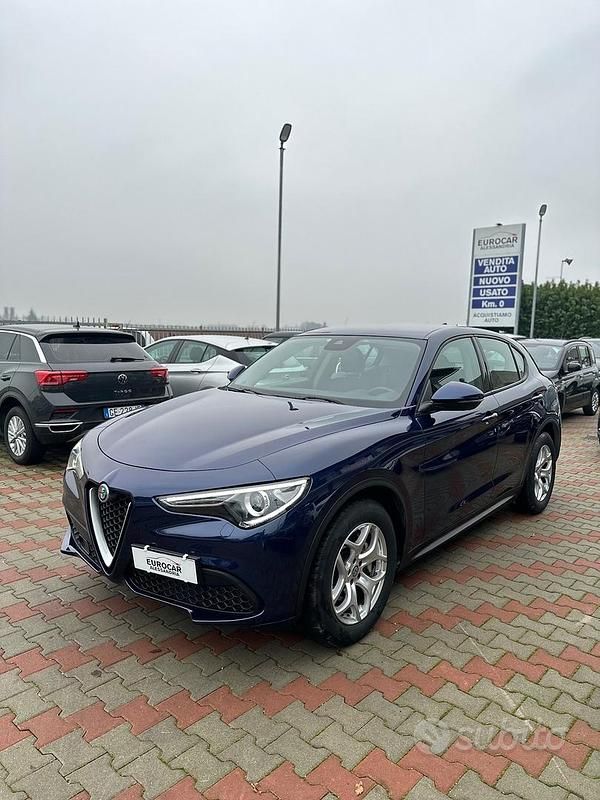 Blu Usata 2020 Alfa Romeo Stelvio Business SUV | 20.990 € (Buon prezzo) - Immagine 1/4