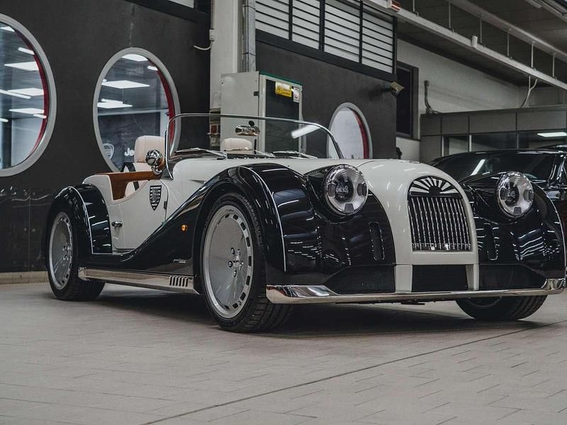 Nuova Morgan Plus 340 CV (250 kW) 2025 Bianco alpi madreperla white Cabrio