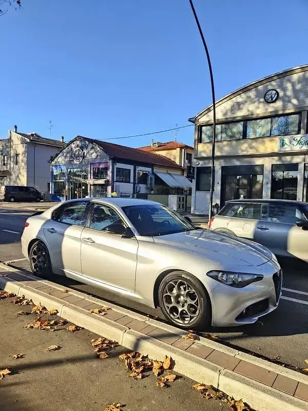 Usata Alfa Romeo Giulia Business 150 CV (110 kW) 2016 Berlina