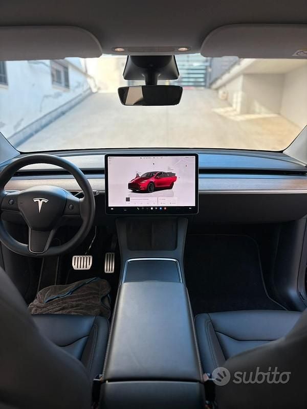 Usata Tesla Model Y Performance 459 kW (625 CV) 2024 Rosso SUV