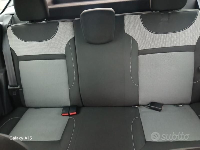 Usata Dacia Duster 109 CV (80 kW) 2016 Grigio SUV