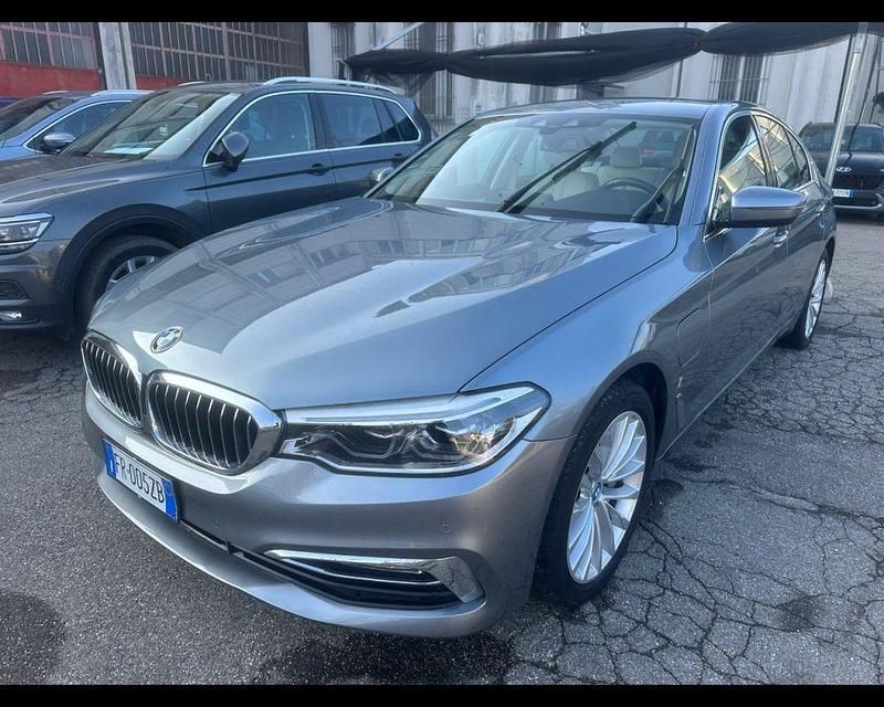Usata BMW 530e Sport Line 184 CV (135 kW) 2018 Grigio scuro Berlina