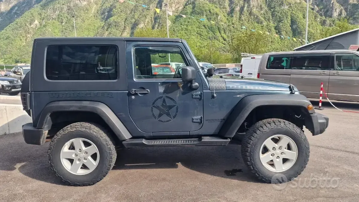 Usata Jeep Wrangler Sahara 177 CV (130 kW) 2009 Other SUV