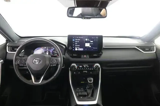 Usata Toyota RAV4 Hybrid Style 178 CV (130 kW) 2024 Dark grey met & black met SUV