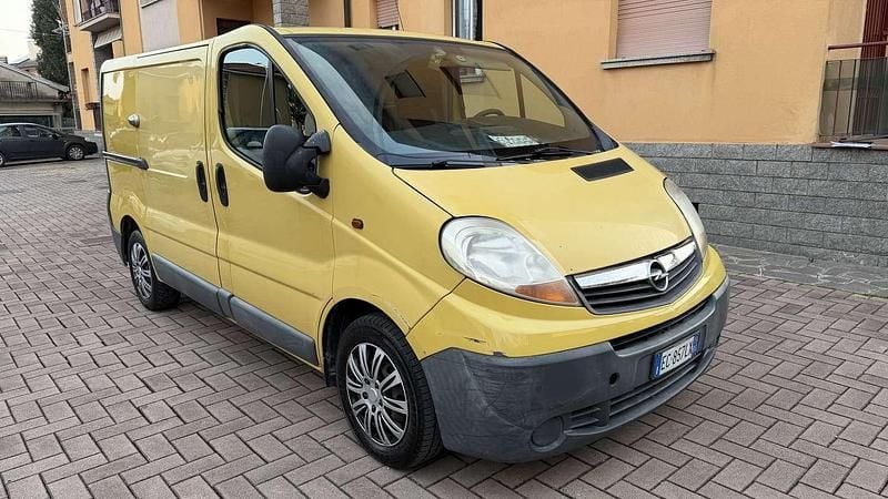 Usata Opel Vivaro 155 CV (114 kW) 2010 Monovolume