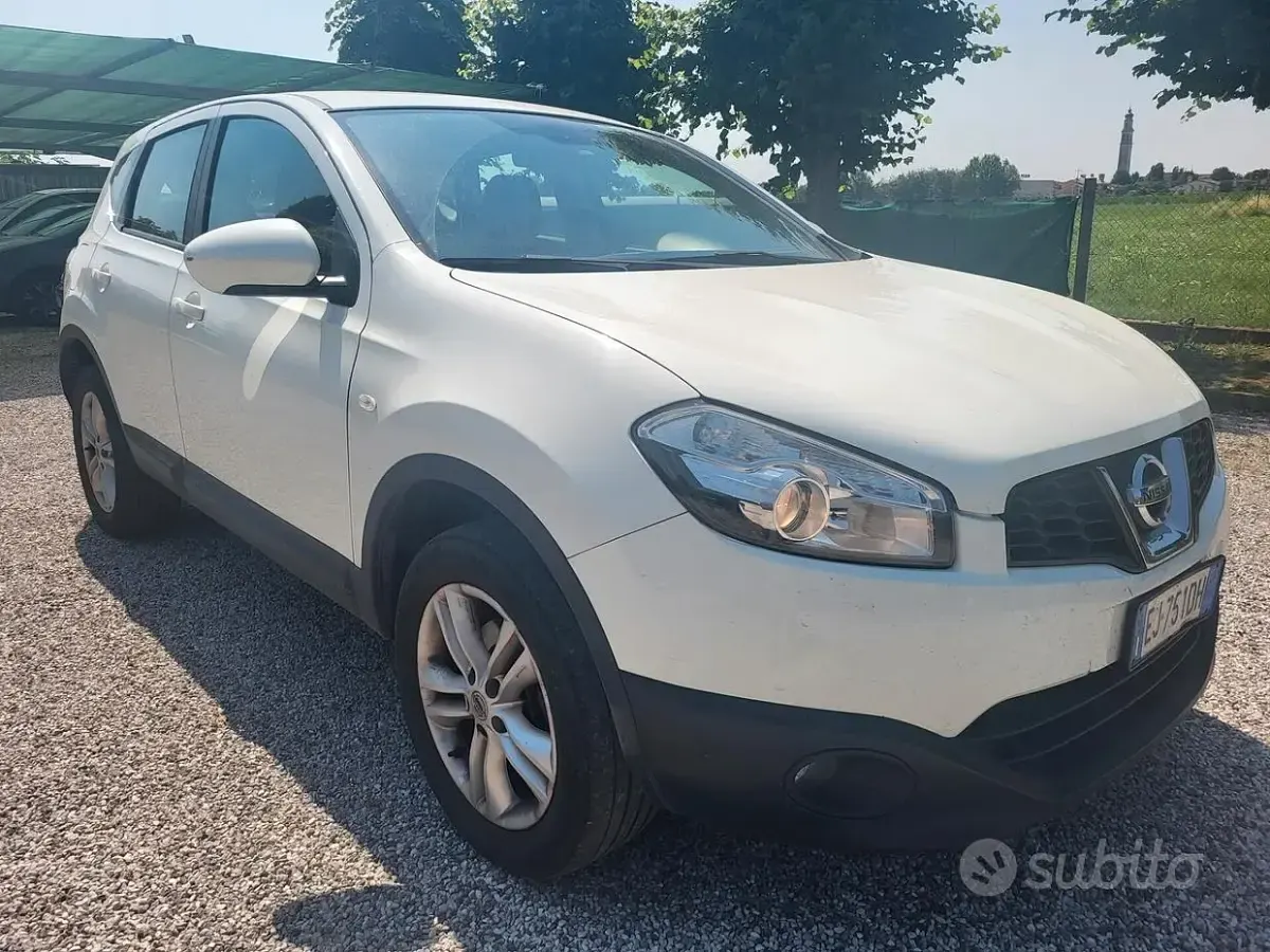 Usata Nissan Qashqai Acenta 110 CV (80 kW) 2011 Bianco SUV